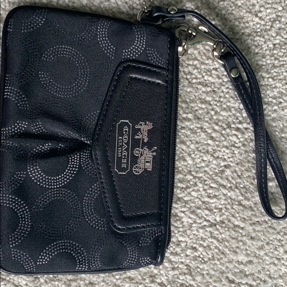 Coach wrist purse - Picture 2 of 2